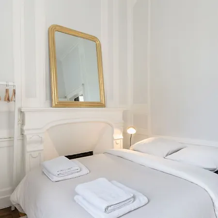 L'horloge By Cocoonr Apartment *